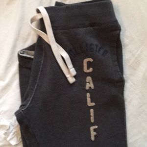 Men’s grey slim sweatpants